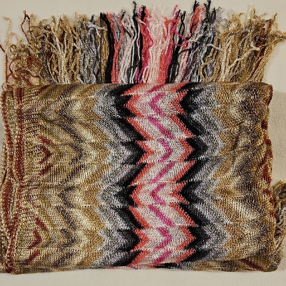 Missoni Vibrant Wrap - Picture 9 of 10